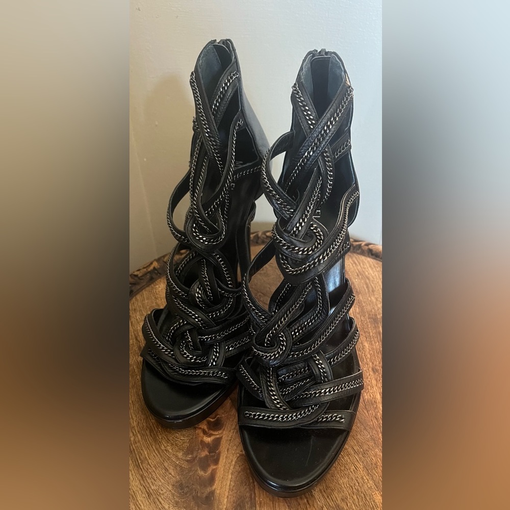 Preloved Bad A$/ Micheal Shannon Black Zipper High Heels Size 10 M
